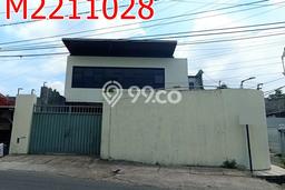 Rumah Nyaman di Lakarsantri, Surabaya, LT 210m2m² LB 210m2m² Rumah Nyaman di Lakarsantri, Surabaya, LT 210m2m² LB 210m2m²