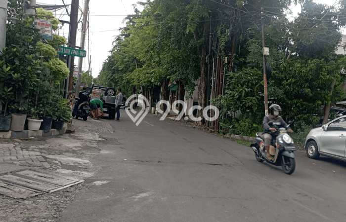 Ruko Bagus Dijual LB 200m2 Lokasi Strategis Surabaya Area Cocok untuk Bisnis Ruko Bagus Dijual LB 200m2 Lokasi Strategis Surabaya Area Cocok untuk Bisnis