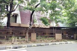 Ready to Use! Luxury House LT 324m2 Desain Modern di Bendungan Hilir Ready to Use! Luxury House LT 324m2 Desain Modern di Bendungan Hilir