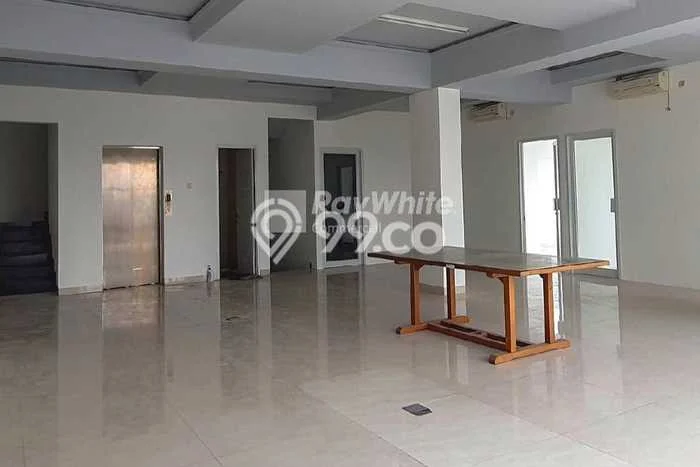 Unit Kantor Dijual di Kebayoran Lama Jakarta Selatan Luas Bangunan 600m2 Unit Kantor Dijual di Kebayoran Lama Jakarta Selatan Luas Bangunan 600m2