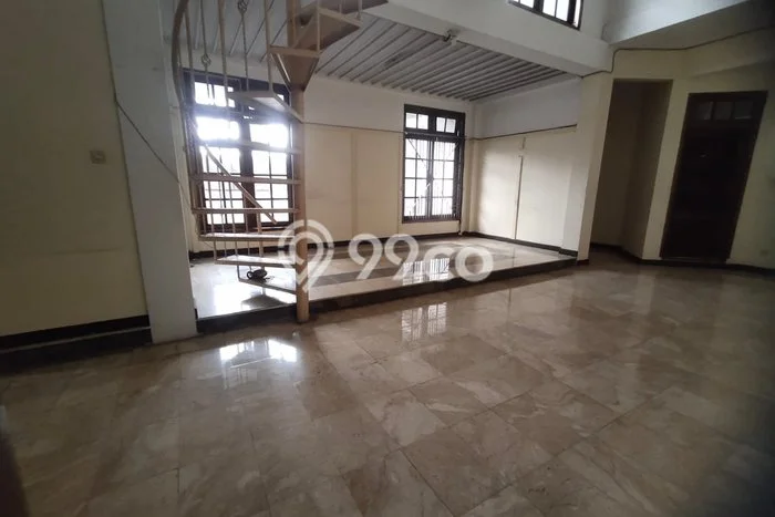 Rumah Sewa Jakarta Selatan LT 380m2 LB 250m2 Kawasan Gandaria Rumah Sewa Jakarta Selatan LT 380m2 LB 250m2 Kawasan Gandaria