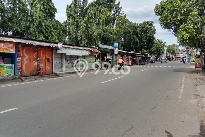 Hunian Mewah LB 750m2 Siap Huni Desain Elegan di Lubang Buaya, Jakarta Timur Hunian Mewah LB 750m2 Siap Huni Desain Elegan di Lubang Buaya, Jakarta Timur