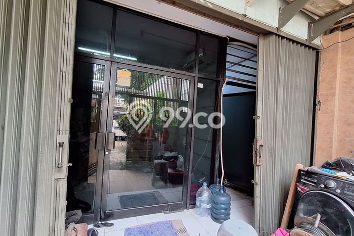 Ruko Dijual di Prime Area Jakarta Barat Luas 270m2 Ruko Dijual di Prime Area Jakarta Barat Luas 270m2