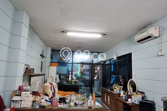 Ruko Dijual di Prime Area Jakarta Barat Luas 270m2 Ruko Dijual di Prime Area Jakarta Barat Luas 270m2