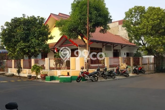 Jarang Ada! Rumah Sewa 4 Kamar Nyaman Siap Huni Puri Indah Jarang Ada! Rumah Sewa 4 Kamar Nyaman Siap Huni Puri Indah