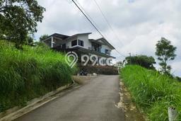 Hunian Berkelas LT 1500m2m² / LB 400m2m² di Kawasan Asri , Salatiga Hunian Berkelas LT 1500m2m² / LB 400m2m² di Kawasan Asri , Salatiga