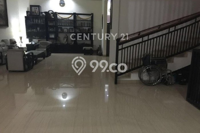 Siap Huni Hunian Elit 5 Kamar di Kebon Jeruk Dekat ke Mana Pun Siap Huni Hunian Elit 5 Kamar di Kebon Jeruk Dekat ke Mana Pun