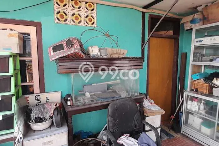 For Sale Rumah 4 Kamar Lokasi Ideal Bagus dan Strategis di Tandes For Sale Rumah 4 Kamar Lokasi Ideal Bagus dan Strategis di Tandes