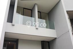 Dijual Rumah Strategis Bagus Punya 4 KT di Wiyung Surabaya SHM Dijual Rumah Strategis Bagus Punya 4 KT di Wiyung Surabaya SHM