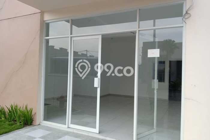 LOKASI STRATEGIS! Gudang Kawasan Porong, Luas 432m2m², Area Komersial, Jalan Utama LOKASI STRATEGIS! Gudang Kawasan Porong, Luas 432m2m², Area Komersial, Jalan Utama