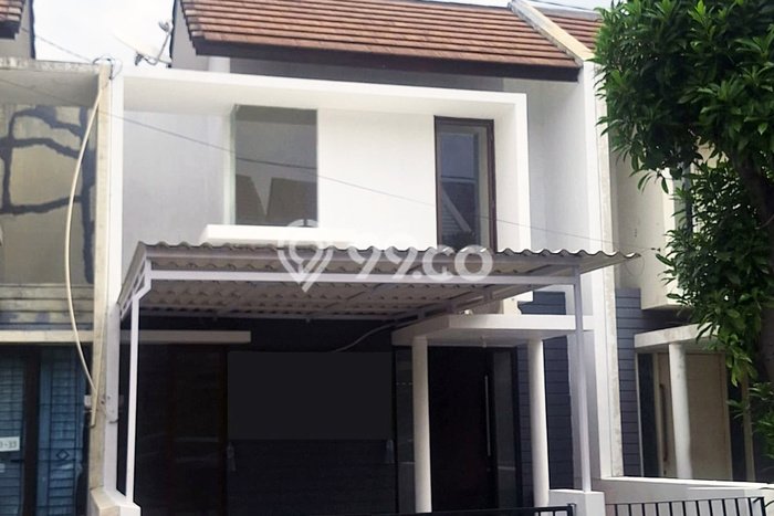 PROPERTI PILIHAN! Rumah di Kenjeran, Luas 102m2m² LB 53m2m² PROPERTI PILIHAN! Rumah di Kenjeran, Luas 102m2m² LB 53m2m²
