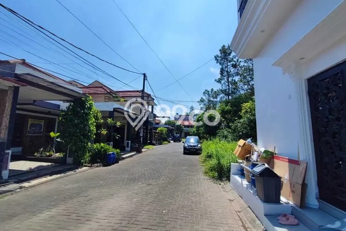 PRIME PROPERTY! Rumah di Cinambo, 2 KM, Lingkungan Elite, LT 150m² Bangunan 180m² PRIME PROPERTY! Rumah di Cinambo, 2 KM, Lingkungan Elite, LT 150m² Bangunan 180m²