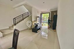 Jual Segera Rumah 3 KT 3 KM di Kawasan Bisnis Gede Bage, Bandung Jual Segera Rumah 3 KT 3 KM di Kawasan Bisnis Gede Bage, Bandung