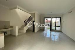 Rumah kawasan Buah Batu, Bandung, LT 102m² LB 94m² Rumah kawasan Buah Batu, Bandung, LT 102m² LB 94m²