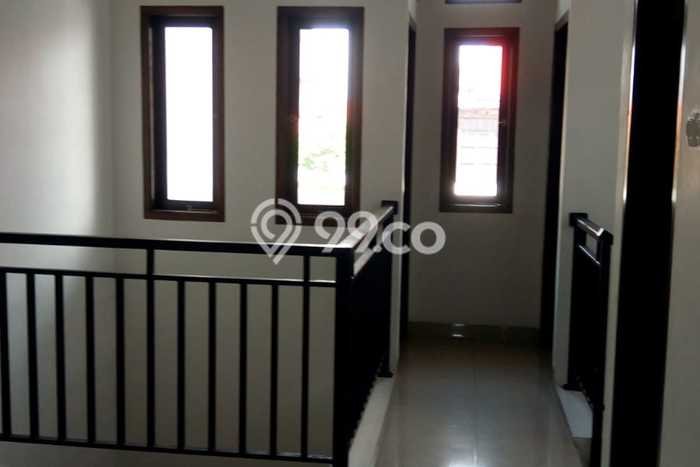 Rumah di , 2 KM, Lingkungan Elite, Luas 130m2m² Bangunan 200m2m² Rumah di , 2 KM, Lingkungan Elite, Luas 130m2m² Bangunan 200m2m²