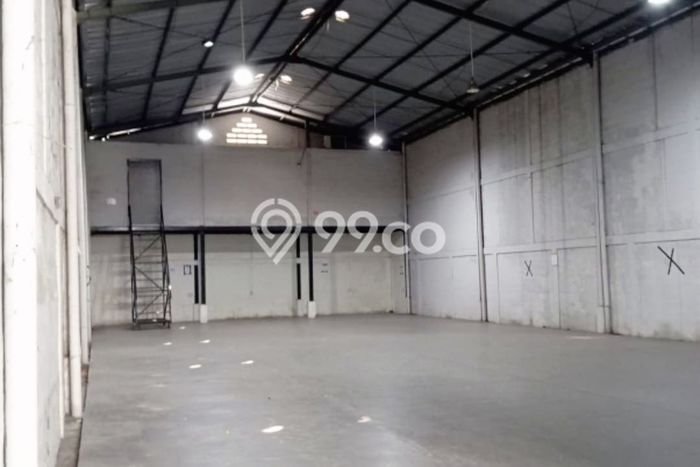 Gudang bagus disewakan di Serpong Tangerang Selatan dengan LB 580m2 harga sewa terbaik Gudang bagus disewakan di Serpong Tangerang Selatan dengan LB 580m2 harga sewa terbaik