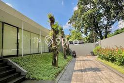 Rumah Eksklusif Siap Huni LT 200m2 di Kebayoran Baru, Jakarta Selatan Rumah Eksklusif Siap Huni LT 200m2 di Kebayoran Baru, Jakarta Selatan