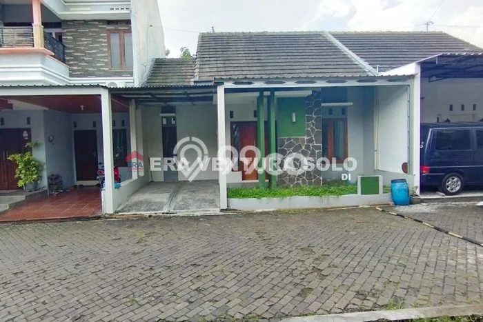 Lokasi strategis! Rumah siap huni disewakan di Kartasura LB 60m2 Lokasi strategis! Rumah siap huni disewakan di Kartasura LB 60m2