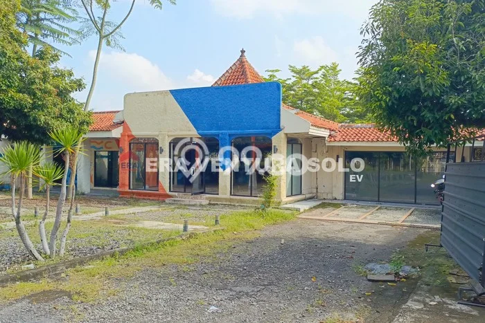 AREA BERKEMBANG! Komersial For Rent Kawasan Colomadu, Luas 500m², Siap Usaha AREA BERKEMBANG! Komersial For Rent Kawasan Colomadu, Luas 500m², Siap Usaha
