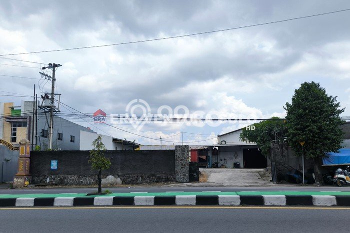 Unit Gudang disewakan di Wonosari Klaten dengan LT 1700m2 / LB 1000m2 Unit Gudang disewakan di Wonosari Klaten dengan LT 1700m2 / LB 1000m2