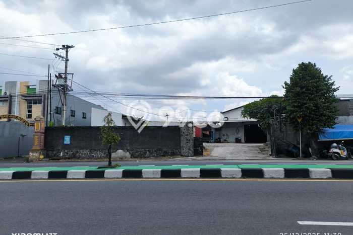 Unit Gudang disewakan di Wonosari Klaten dengan LT 1700m2 / LB 1000m2 Unit Gudang disewakan di Wonosari Klaten dengan LT 1700m2 / LB 1000m2