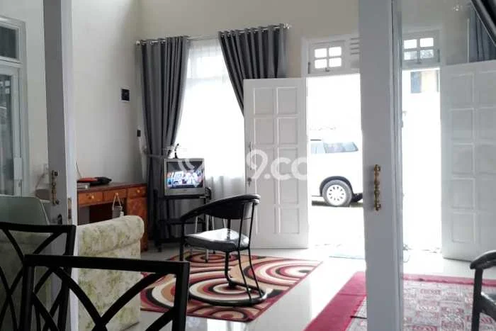 Rumah Strategis Modern Lb 130m2 di Karangpandan, Karanganyar Rumah Strategis Modern Lb 130m2 di Karangpandan, Karanganyar