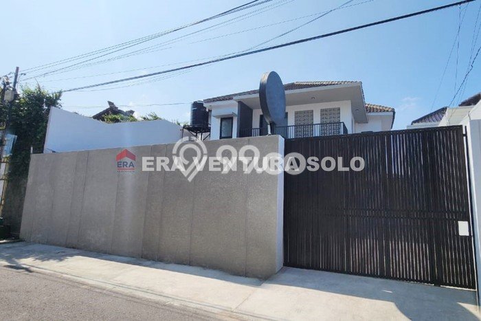 Unit Kost Dijual di Kawasan Laweyan Solo dengan 18 KT Unit Kost Dijual di Kawasan Laweyan Solo dengan 18 KT