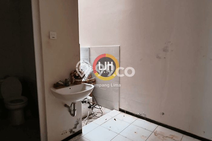 Ruko untuk Disewa di Pusat Semarang Luas Bangunan 128m2 Ruko untuk Disewa di Pusat Semarang Luas Bangunan 128m2