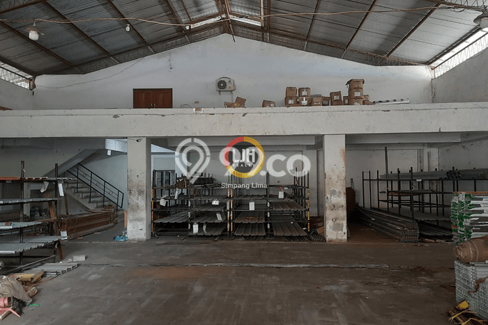 Gudang Disewa di Semarang dengan LB 600m2 Area Komersial Ramai Gudang Disewa di Semarang dengan LB 600m2 Area Komersial Ramai