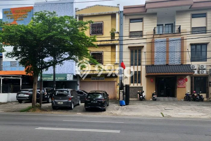 Ruko untuk Disewa di Pusat Makassar Luas Bangunan 378m2 Ruko untuk Disewa di Pusat Makassar Luas Bangunan 378m2