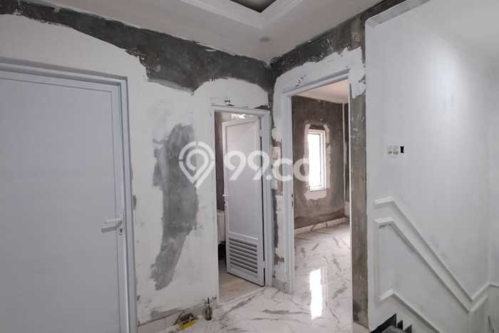 Rumah Strategis Minimalis Lb 120m2 di Beji, Depok Rumah Strategis Minimalis Lb 120m2 di Beji, Depok