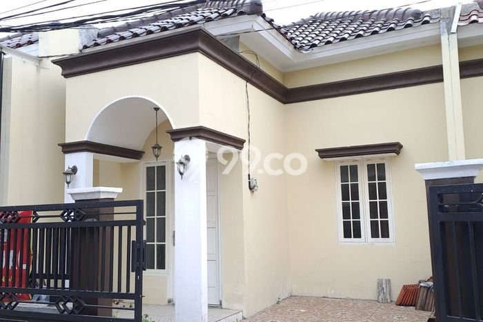 For Sale Rumah 3 Kamar Lokasi Ideal Nyaman dan Strategis di Pancoran Mas For Sale Rumah 3 Kamar Lokasi Ideal Nyaman dan Strategis di Pancoran Mas
