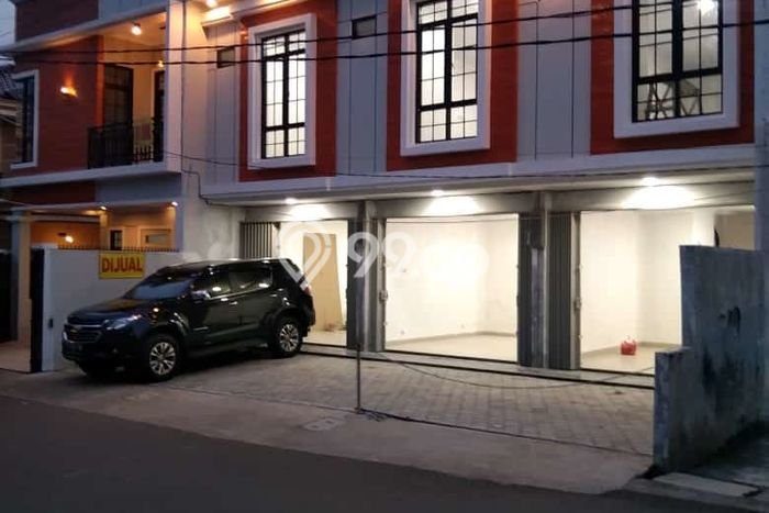 Ruko Strategis Kawasan Rangkapanjaya, Luas 80m², Area Komersial, Dekat Rangkapanjaya, Depok, Depok Ruko Strategis Kawasan Rangkapanjaya, Luas 80m², Area Komersial, Dekat Rangkapanjaya, Depok, Depok