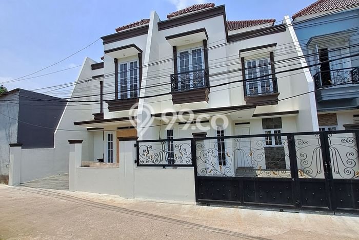 Dijual Cepat Rumah Bagus Siap Huni LB 170m2 di Beji, Depok Dijual Cepat Rumah Bagus Siap Huni LB 170m2 di Beji, Depok