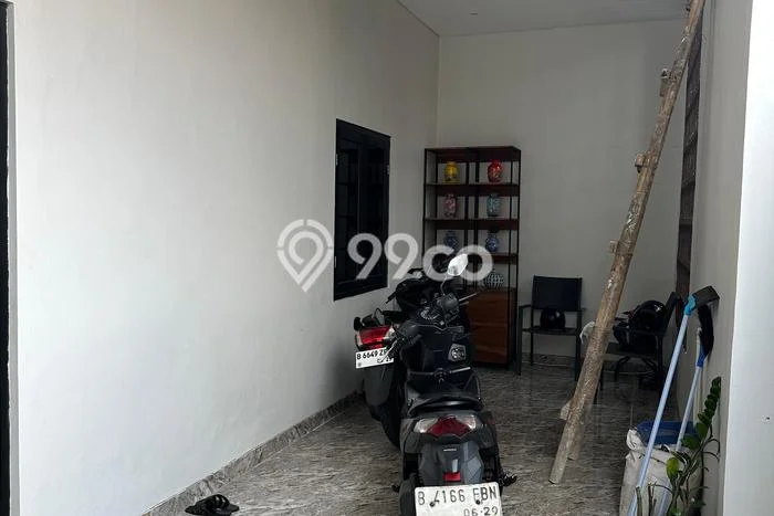 Rumah Strategis Modern Lb 120m2 di Beji, Depok Rumah Strategis Modern Lb 120m2 di Beji, Depok
