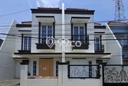 Dijual Cepat Rumah Bagus Siap Huni LB 170m2 di Beji, Depok Dijual Cepat Rumah Bagus Siap Huni LB 170m2 di Beji, Depok