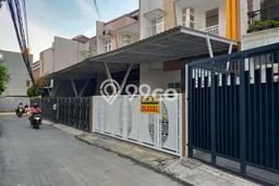 Hunian Cantik Modern Lb 200m2 di Jagakarsa, Jakarta Selatan Hunian Cantik Modern Lb 200m2 di Jagakarsa, Jakarta Selatan