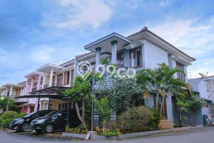 Rumah Elit Modern Tanpa Renovasi di Ragunan Jakarta Selatan Rumah Elit Modern Tanpa Renovasi di Ragunan Jakarta Selatan