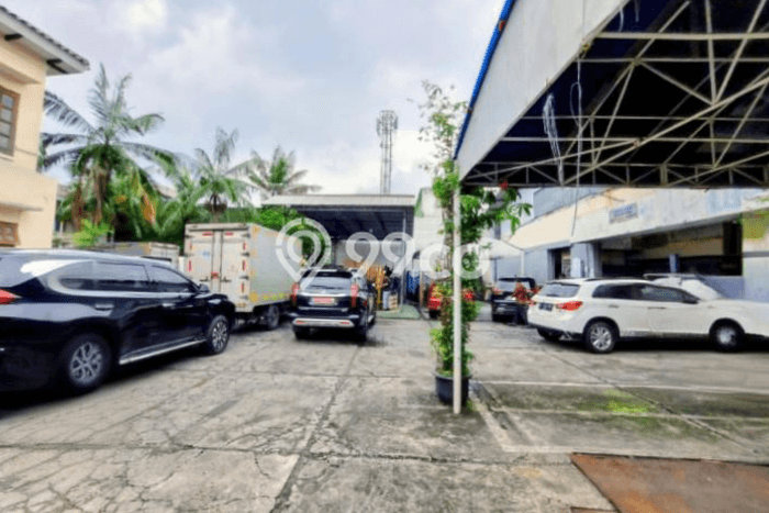 FOR SALE! Komersial di Matraman Jakarta Timur, LT 2312m2, LB 1000m2 FOR SALE! Komersial di Matraman Jakarta Timur, LT 2312m2, LB 1000m2