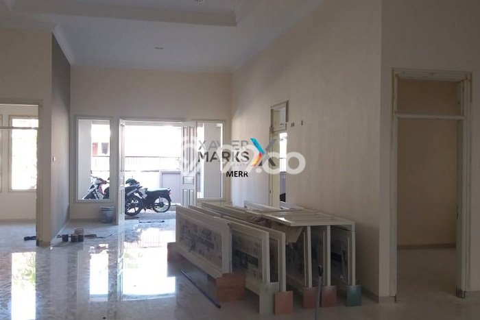Rumah Mewah LB 300m2 Siap Huni Desain Elegan di Manyar, Surabaya Rumah Mewah LB 300m2 Siap Huni Desain Elegan di Manyar, Surabaya