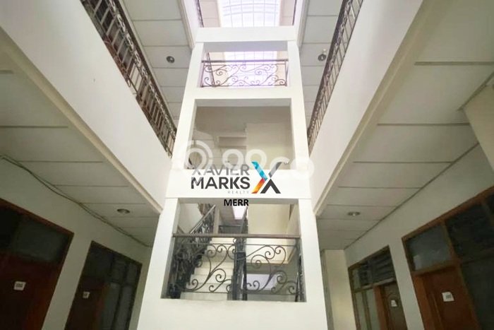 Dijual Hunian Mewah dengan Fasilitas Sekitar Komplit di Wonocolo, Surabaya Dijual Hunian Mewah dengan Fasilitas Sekitar Komplit di Wonocolo, Surabaya