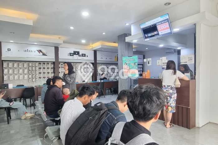 Unit Ruko Dijual di Jakarta Selatan LT 150m2 & LB 360m2 Unit Ruko Dijual di Jakarta Selatan LT 150m2 & LB 360m2