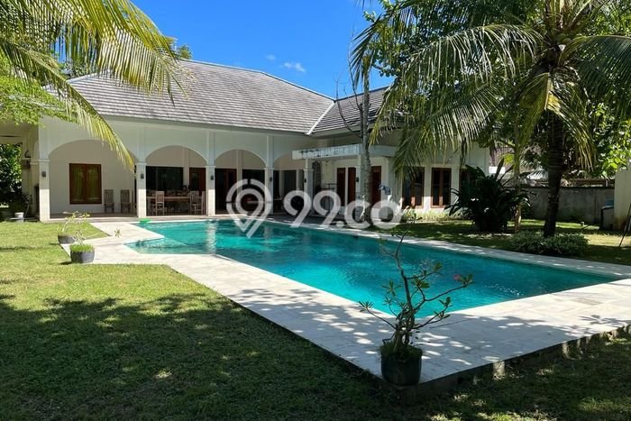 INVESTASI POTENSIAL! Vila di Praya, Luas 2000m2m², Lingkungan Prima INVESTASI POTENSIAL! Vila di Praya, Luas 2000m2m², Lingkungan Prima