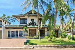 Rumah Elit LB 238m2 Siap Pakai Desain Elegan di Bintaro, Tangerang Selatan Rumah Elit LB 238m2 Siap Pakai Desain Elegan di Bintaro, Tangerang Selatan