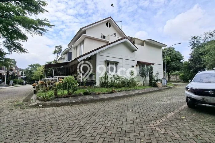 Ready to Use! Luxury House LT 168m2 Desain Elegan di Bintaro Ready to Use! Luxury House LT 168m2 Desain Elegan di Bintaro
