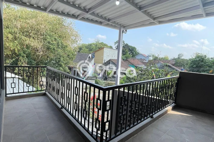 Kost Dijual di Sidoarum dengan 6 KT dan Luas 100m2 Kost Dijual di Sidoarum dengan 6 KT dan Luas 100m2