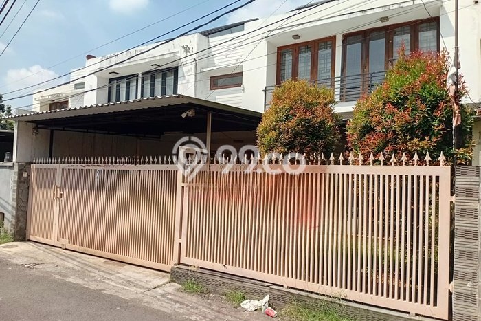 Rumah Mewah LB 250m2 Siap Pakai Desain Elegan di Bintaro, Jakarta Selatan Rumah Mewah LB 250m2 Siap Pakai Desain Elegan di Bintaro, Jakarta Selatan