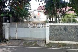 Ready to Use! Premium House LT 945m2 Desain Elegan di Kemang Ready to Use! Premium House LT 945m2 Desain Elegan di Kemang