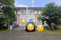 For Sale Rumah 3 Kamar Lokasi Ideal Nyaman dan Strategis di BSD For Sale Rumah 3 Kamar Lokasi Ideal Nyaman dan Strategis di BSD