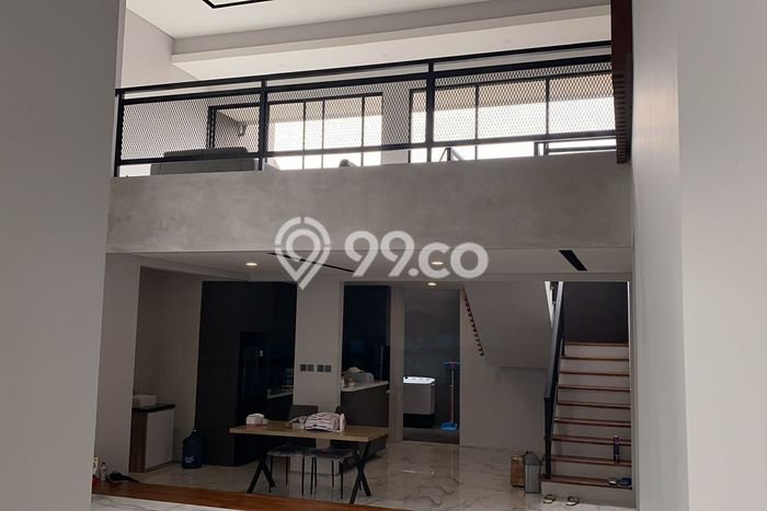 Rumah Elit Modern Tanpa Renovasi di Setra Sari Bandung Rumah Elit Modern Tanpa Renovasi di Setra Sari Bandung